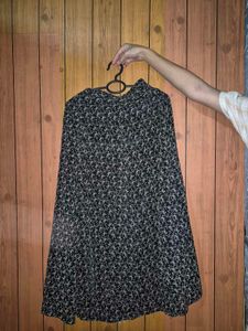 Chic Black Floral Print A-Line Skirt