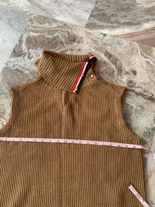 Brown Ribbed Turtleneck Sleeveless Sweater