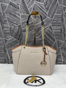 Michael Kors Hobo Bag