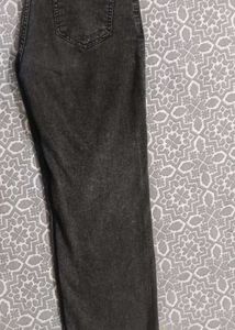 Dark Wash Relaxed Fit Jeans