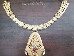 Traditional Gold Necklace With Earrings