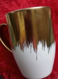 Elegant Gold &amp; White Ceramic Mug