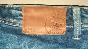 💎 ORIGNAL ZARA - Distressed Slim-Fit Jeans