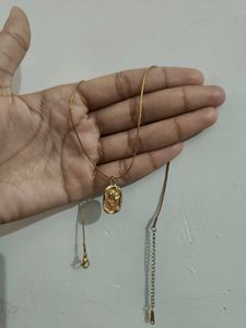 Gold Flower Pendant Necklace