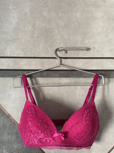 Chic Lace Pink Bra