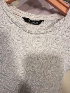 🛍️🛍️Ruffled Designer White Top, Bust- 32/34