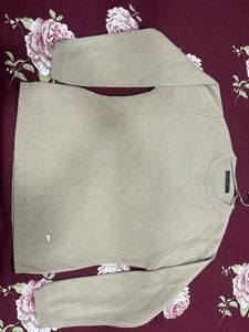 Classic Beige Crew Neck Sweater. (FREE DELIVERY)