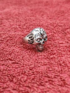 Skull Ring - Edgy Accessory