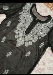Elegant Black Embroidered Kurta