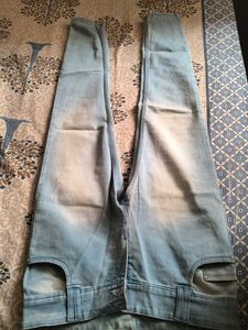 Light blue low rise Jean