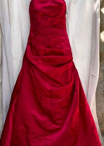I. Elegant Red Strapless Gown