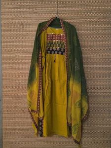 gamthi gujrati suit