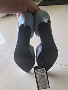 Stylish Blue &amp; Silver Pointed Toe Heels