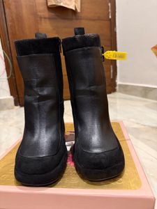Theater Women Gaga Black Buckle Detail Platform He