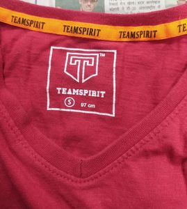 TEAMSPIRIT  T - Shirt   Size - Small