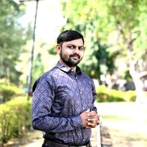 Men's Printed Button-Down Shirt