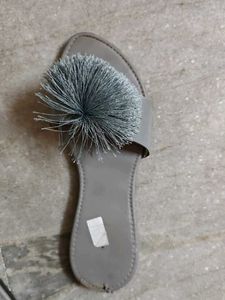 Used Stylish Gray Sandals with Pom-Pom