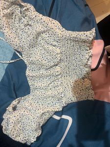 Floral Mini top size xs