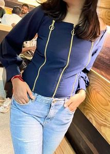 Chic Navy Blue Zipper Crop Top