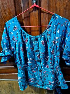 floral  green top