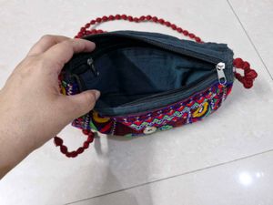 Vintage Embroidered Shoulder Bag