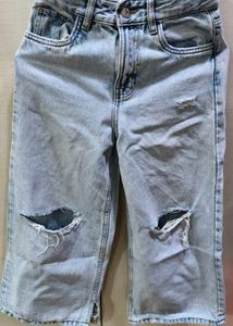 Zara Ripped Denim Cropped Jeans