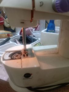 mini sewing machine