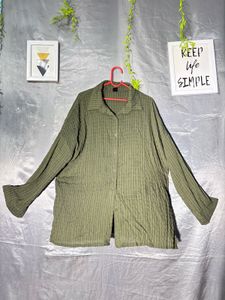 SHEIN Green Textured Button-Down Shirt