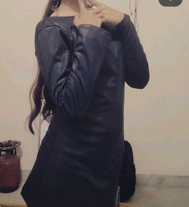 Sleek Navy Blue Long Sleeve Dress