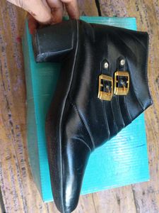 Chic Black Leather Buckle Ankle Boots