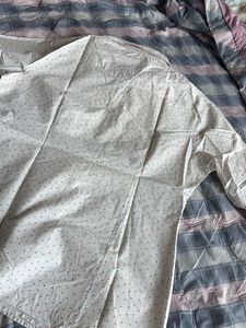 Chic Cream Collared Shirt with Small Print