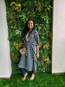 Stylish Blue &amp; White Printed Kaftan Kurta