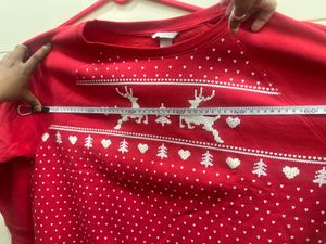 H&amp;M Cozy Red Christmas Sweater with Reindeer