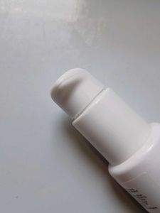 Natually Yuri Glow Hydrating Facewash