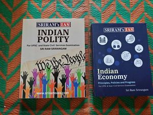 SRIRAM'S IAS Indian Polity &amp; Economy Books