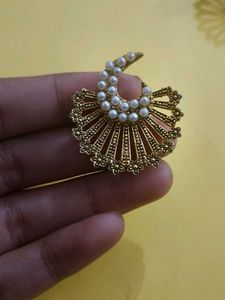 Elegant Pearl &amp; Gold Statement Earrings