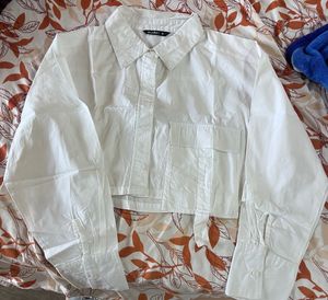 Chic White Cropped Button-Up Shirt