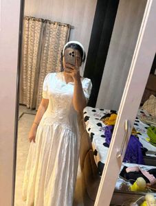 Elegant White Gown 🕊️🦋