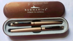 Submarine Pen Set
