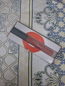 Huda Beauty Liquid Matte Lipstick