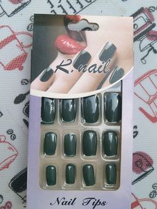 12 Nails With Glue