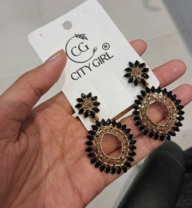 Stylish Black & Gold Dangle Earrings