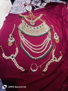Emerald Kundan Jewellery Set