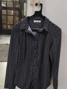 Stylish Printed Button-Up Shirt