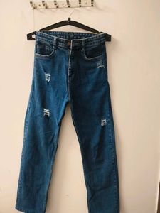 Distressed Blue Denim jeans 👖🎀