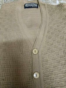 Unisex Beige V-Neck Sleeveless Jacket