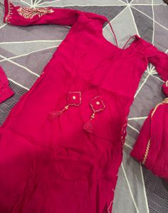 Embroidered Pink Kurta Set with dupatta 💕