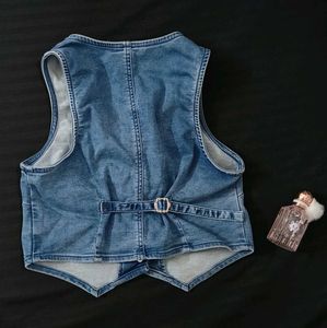 ⋆. 𐙚 ̊ Chic Bare Denim Vest ! ﹒  ◡◡