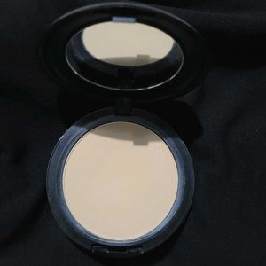 MAC Studio Fix Powder Plus Foundation