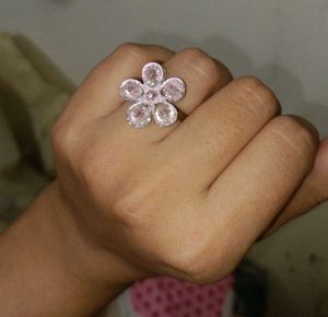 Sparkling Flower Ring